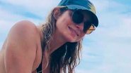 Leticia Spiller posa em momento fofo na praia com a caçula - Reprodução/Instagram