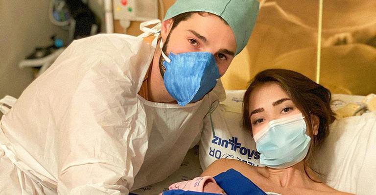 Após nascimento prematuro, Filha de Alok e Romana Novais testa negativo para COVID-19 - Instagram