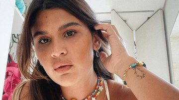 Na frente do espelho, filha de Flávia Alessandra deixa decote generoso em evidência - Reprodução/Instagram
