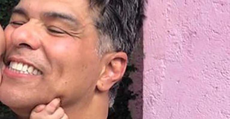 Mauricio Mattar explode o fofurômetro ao surgir abraçadinho com a neta: "Estou muito feliz" - Reprodução/Instagram