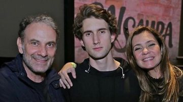 O filho do ator com Adriana Esteves usou as redes sociais para celebrar a recuperação do pai; confira! - Reprodução/Instagram