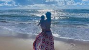 Marília Mendonça encanta ao mostrar herdeiro conhecendo o mar - Instagram