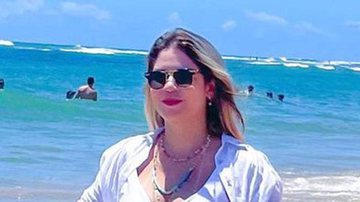 De top e shortinho, Marília Mendonça surge magérrima em ida à praia - Reprodução/Instagram
