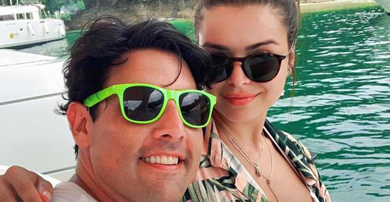 Bruno de Luca celebra um ano de namoro com repórter do 'Domingão do Faustão' - Instagram