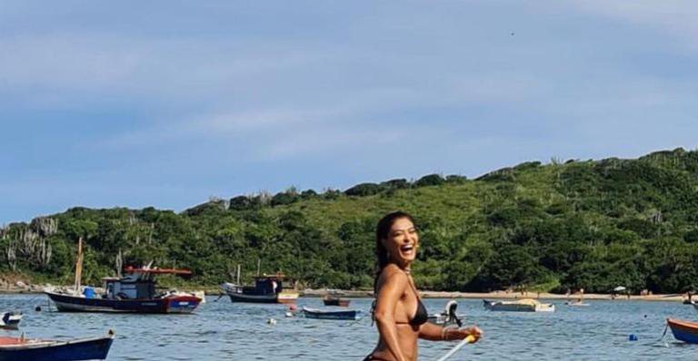 Juliana Paes pratica esporte em barco a remo - Instagram