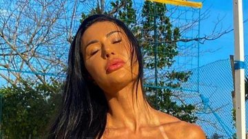 Gracyanne Barbosa faz topless e exibe bumbum gigante - Reprodução/Instagram