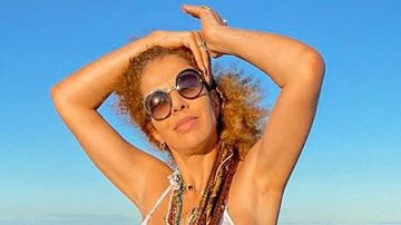 Vanessa da Mata posa com biquíni fininho e expõe curvas monumentais aos 44 anos - Reprodução/Instagram