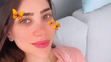 Romana Novais registra momento especial amamentando filha de um mês - Reprodução/Instagram