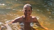 Solteira, Camila Pitanga surge plena em banho de rio e exibe corpão aos 43 anos - Reprodução/Instagram