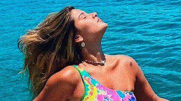 Filha de Flávia Alessandra, Giulia Costa aposta em biquíni cavado e marca a virilha - Reprodução/Instagram