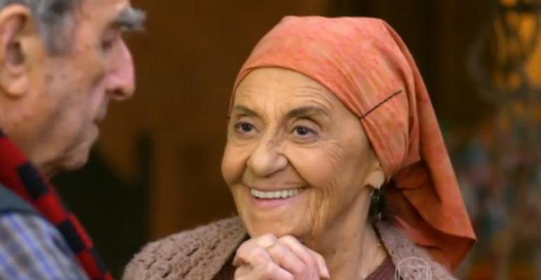 Com a ajuda do novo amigo, a avô de Candinho resolve ir atrás de um namorado para Ariana; confira! - Reprodução/TV Globo