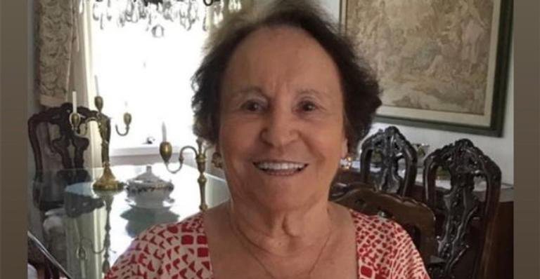 Aos 91 anos, mãe de Gugu Liberato recebe a vacina contra Covid-19: "Ótima notícia" - Reprodução/Instagram