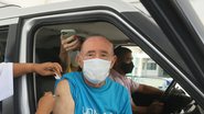 Renato Aragão recebe vacina contra Covid-19 - AgNews