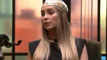 BBB21: Que situação! Carla Diaz encontra banheiro em estado calamitoso e detona: "Chucrute não fez bem" - Reprodução/TV Globo
