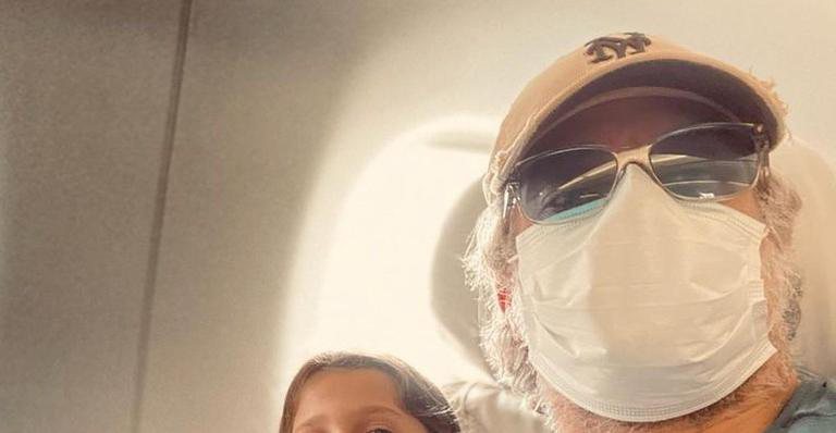 Fábio Assunção curte viagem de avião com a filha caçula - Reprodução/Instagram