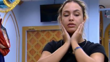BBB21: Sarah não consegue dar ultimato e faz suspense sobre indicação: ''Dilema forte'' - Reprodução / TV Globo