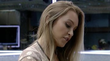 BBB21: Carla Diaz deixa a timidez de lado e demonstra vontade de ver Arthur pelado: "Aguardo esse momento" - Reprodução/TV Globo
