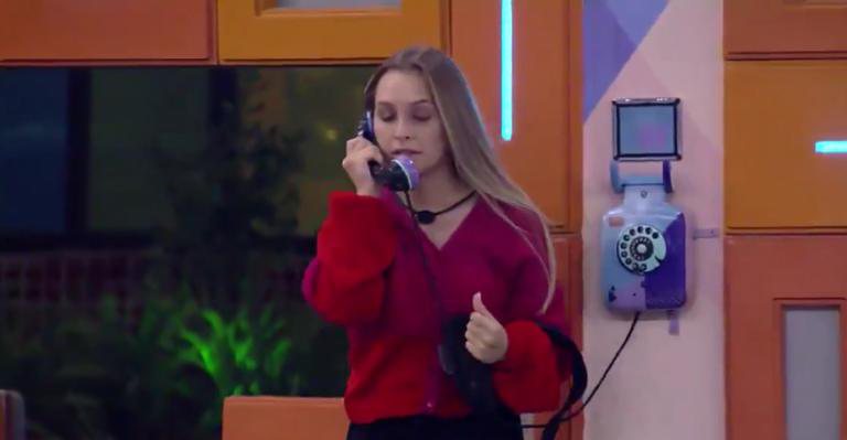 BBB21: Carla Diaz atende 'Big Fone' e indica Lumena, Fiuk e Rodolffo ao paredão - Reprodução/TV Globo