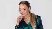 Inshalá! Ex-BBB Carla Diaz ostenta e elege look de R$ 350 mil com acessórios em ouro para programa na Globo - Reprodução/Instagram