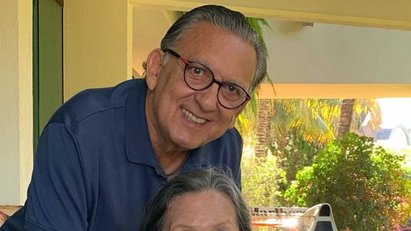 Galvão Bueno surpreende a web ao surgir agarradinho com a mãe em clique raríssimo: "Minha amada" - Reprodução/Instagram