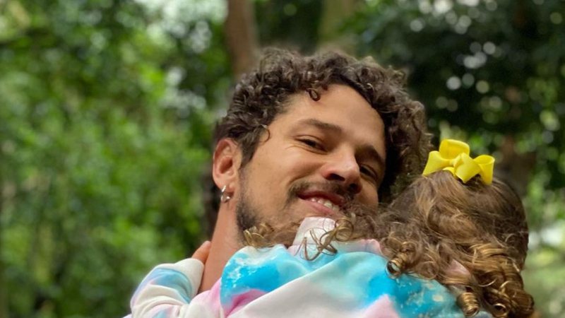 José Loreto completa 37 anos e celebra momento especial ao lado da filha: “Meu maior presente é ser seu pai” - Reprodução/Instagram