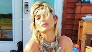 Lívia Andrade aposta em biquíni bege e atiça imaginação dos internautas: "Achei que estava pelada" - Reprodução/Instagram