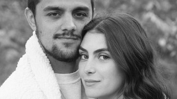 Felipe Simas se declara à esposa em homenagem romântica de aniversário: "Mulher mais admirável" - Reprodução/Instagram