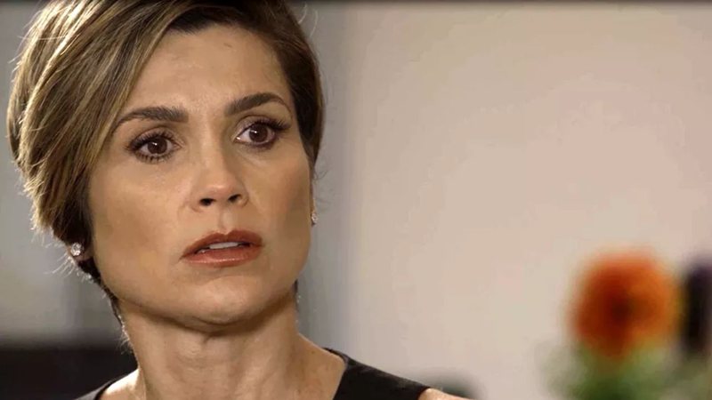 A empresária ficará vulnerável com exames médicos do enteado e não pensará duas vezes em pedir ajuda; veja - Reprodução/TV Globo