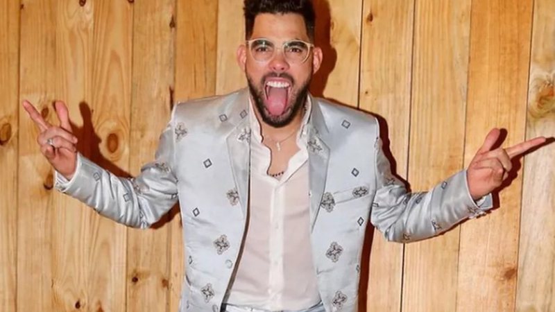 Pai de Gabriel Diniz leiloa terno que cantor usou no casamento de Carlinhos Maia - Instagram