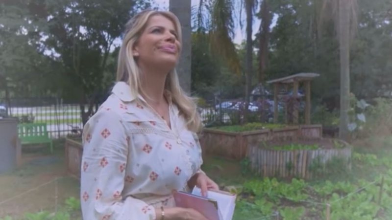 Após boatos envolvendo seu casamento, Karina Bacchi desabafa: "Uns zombam, outros creem" - Reprodução/TV Globo