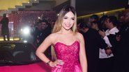 Mc Melody faz festa de 15 anos e se presenteia com carrão rosa avaliado em R$ 1,5 milhão - AgNews