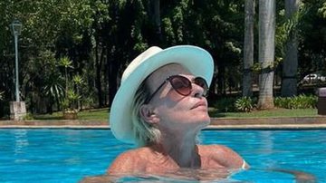De biquíni, Ana Maria Braga toma banho de piscina e fãs babam: "Cara da riqueza" - Reprodução / Instagram