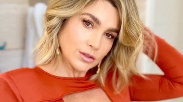Flávia Alessandra faz vídeo sensual e arrasa com decote triplo - Reprodução/Instagram