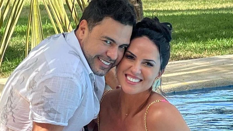 Graciele Lacerda e Zezé di Camargo trocam beijos na piscina - Reprodução/Instagram