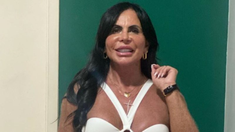 Aos 62 anos, Gretchen dispensa roupa íntima e posa com look sexy: "Musa" - Reprodução/TV Globo