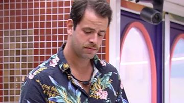 Revoltado, Gustavo toma decisão drástica e anuncia: 'Nunca mais vou encostar" - Reprodução/TV Globo