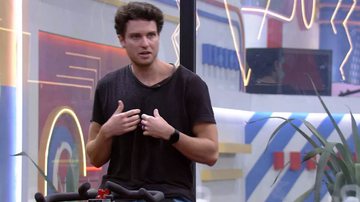 Lucas voltou a falar sobre seu afastamento com Arthur Aguiar no BBB22 - Reprodução/TV Globo