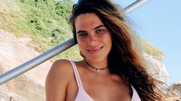 Mariana Goldfarb elege biquíni branco cavado e ostenta barriga trincada: "Musa" - Reprodução/Instagram