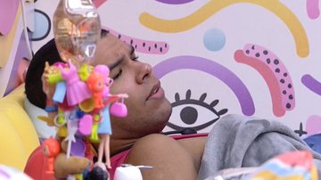 BBB22: Vyni se irrita com brother e cancela amizade: "Tudo ele fica se doendo" - Reprodução / TV Globo