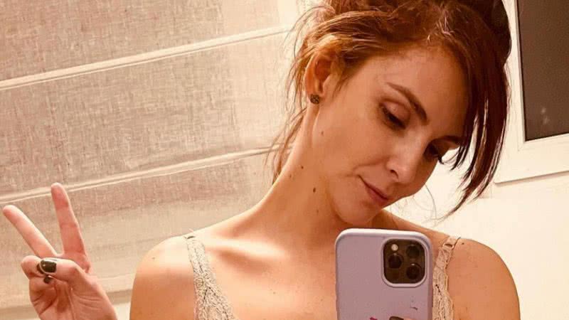 Titi Müller posa de sutiã rendado e vibra ao ‘entrar’ em calça antiga: “Combo sexy” - Reprodução/Instagram