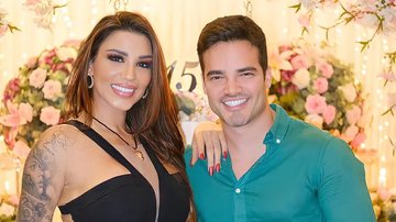 Jenny Miranda fica noiva de Fábio Gontijo um mês após assumir namoro: "Especial" - Reprodução/Instagram
