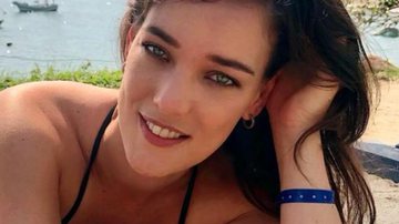De fio-dental, Adriana Birolli causa nas redes sociais ao deixar bumbum em evidência: "Que corpão" - Reprodução/Instagram
