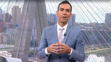 Assumindo o 'JH', César Tralli se emociona ao se despedir do 'SP1' após dez anos de bancada: "Momento difícil" - Reprodução/TV Globo