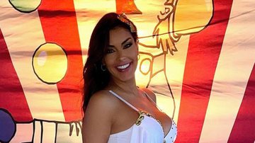 Ex-BBB Ivy Moraes aposta em look ousado em festa e rouba a cena - Reprodução / Instagram