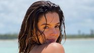 Giovanna Lancellotti exibe bumbum avantajado em praia paradisíaca e impressiona: "Aulas de beleza" - Reprodução/Instagram