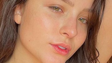 Larissa Manoela posa de cara limpa e cara de sono - Reprodução/Instagram