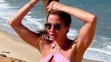 Aos 51 anos, Luciana Gimenez posa só de biquíni e choca web com barriga trincadíssima: "Corpo maravilhoso" - Reprodução/Instagram