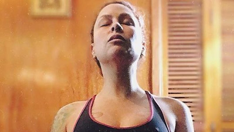 Pitty pratica ioga e mostra corpo sarado - Reprodução/Instagram