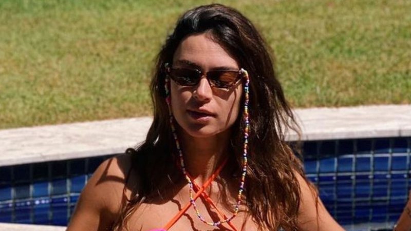Grávida, Thaila Ayala posa de biquíni trançado e exibe café da manhã luxuoso na piscina: "Sensacional" - Reprodução/Instagram