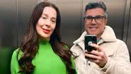 Claudia Raia posou ao lado de Jarbas Homem de Mello no espelho de um elevador - Reprodução/Instagram
